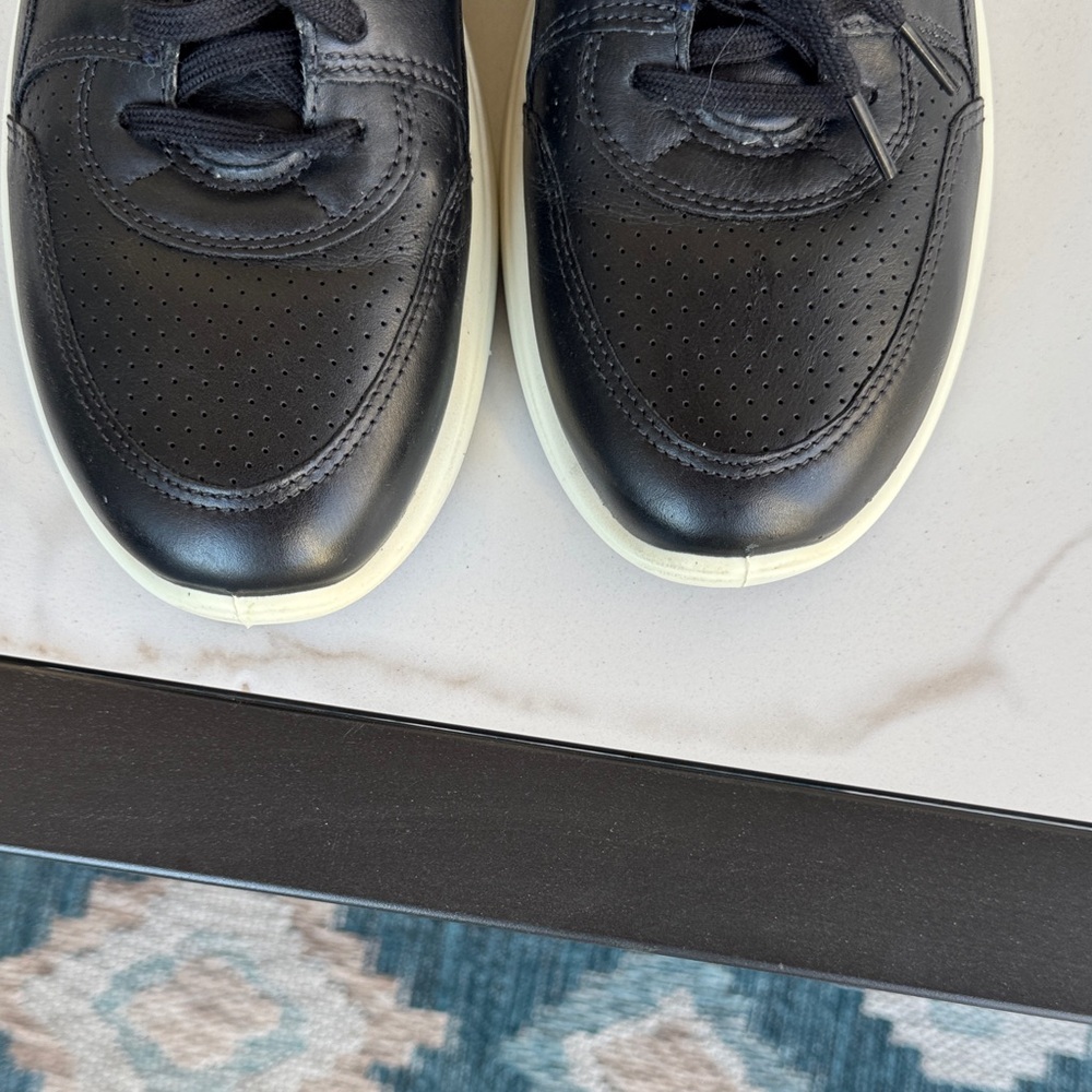 ECCO Ladies Black Sneakers - Picture 8 of 8